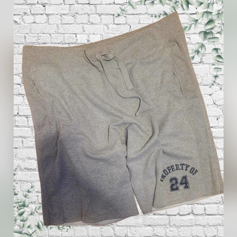 Gray Fruit of the loom Shorts- size XL